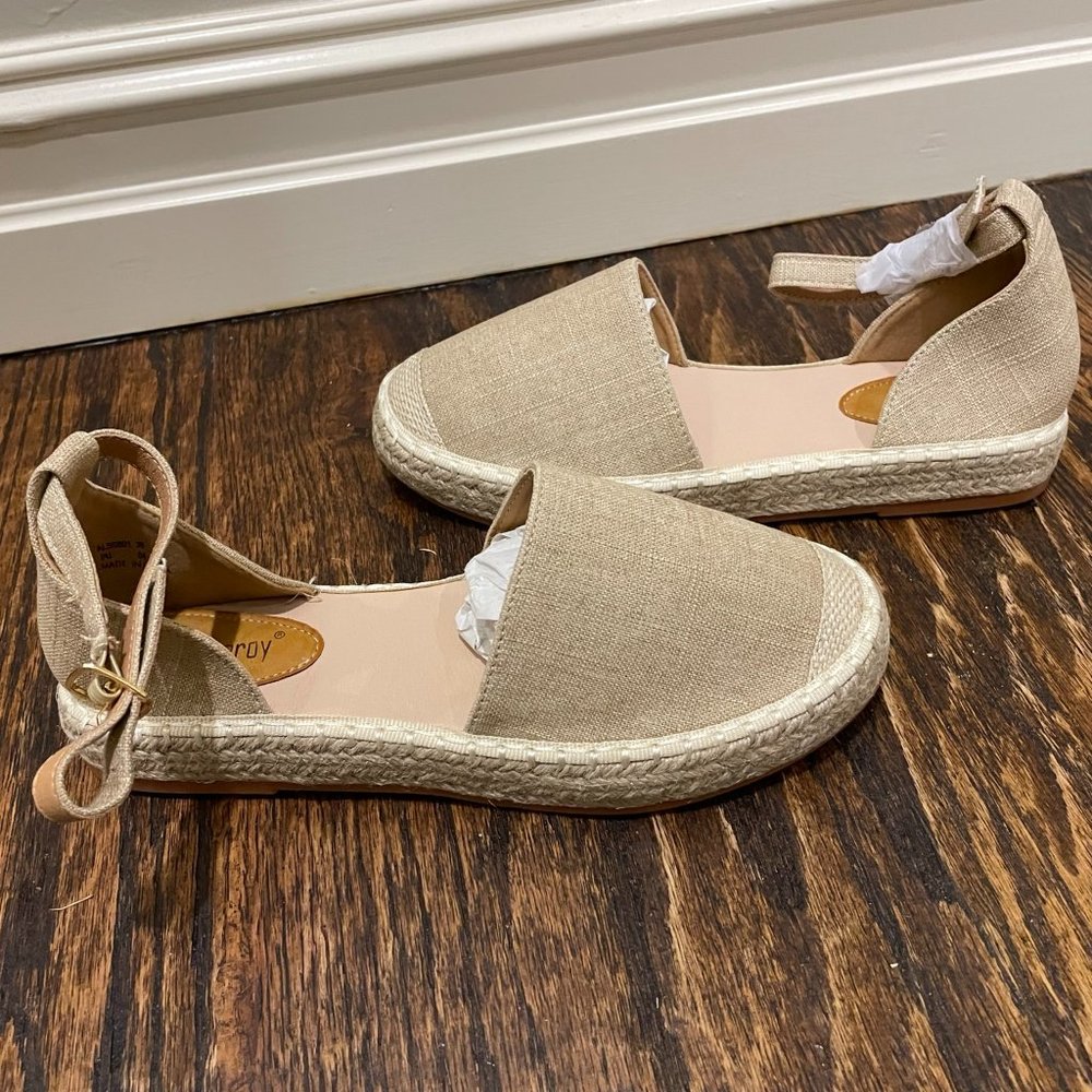 Alexis Leroy Women's Closed-Toe Buckle Burlap Tan/Beige Sandals, Size 9